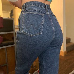 Wrangler Vintage High Waisted Mom Jeans
